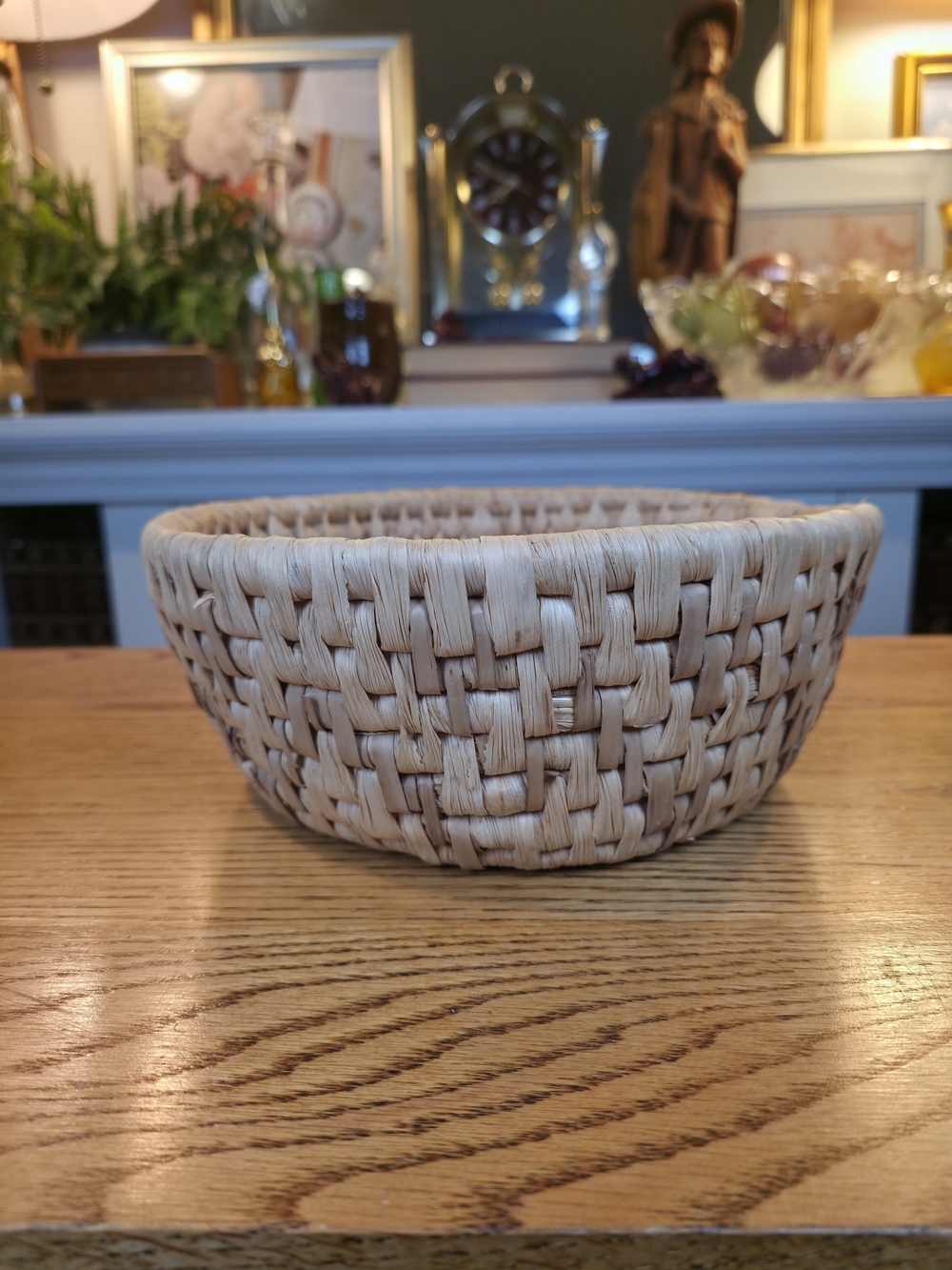 Vintage Hand Woven Round Straw Basket Boho Coiled Storage Bowl Fruit Dish 10"
